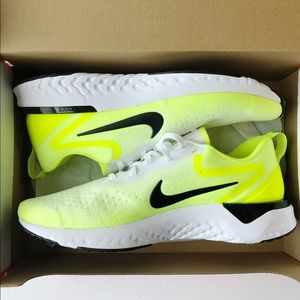 NIKE Men's Odyssey React Running Shoes White/Bolt